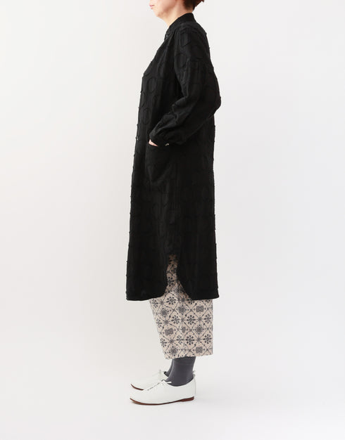 水玉カットジャカードのシャツドレス